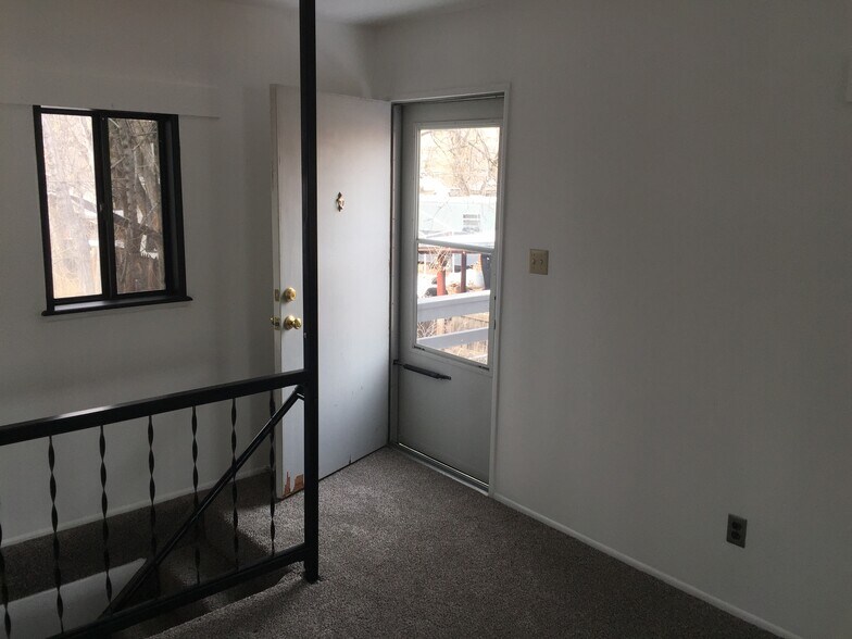 Rear Entry - 2604 Tremont St