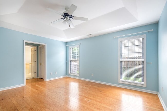Building Photo - Gorgeous one story 4 Bedroom home in Mount Pleasant