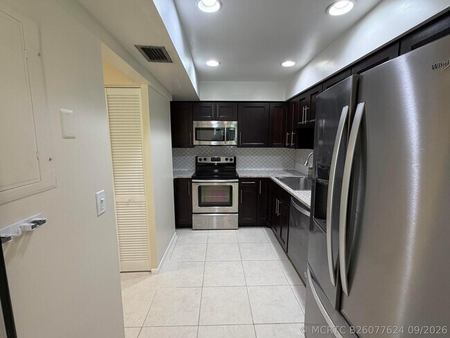 Building Photo - 1180 Carlton Ct