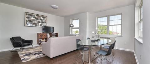 Building Photo - 304 Broadway-