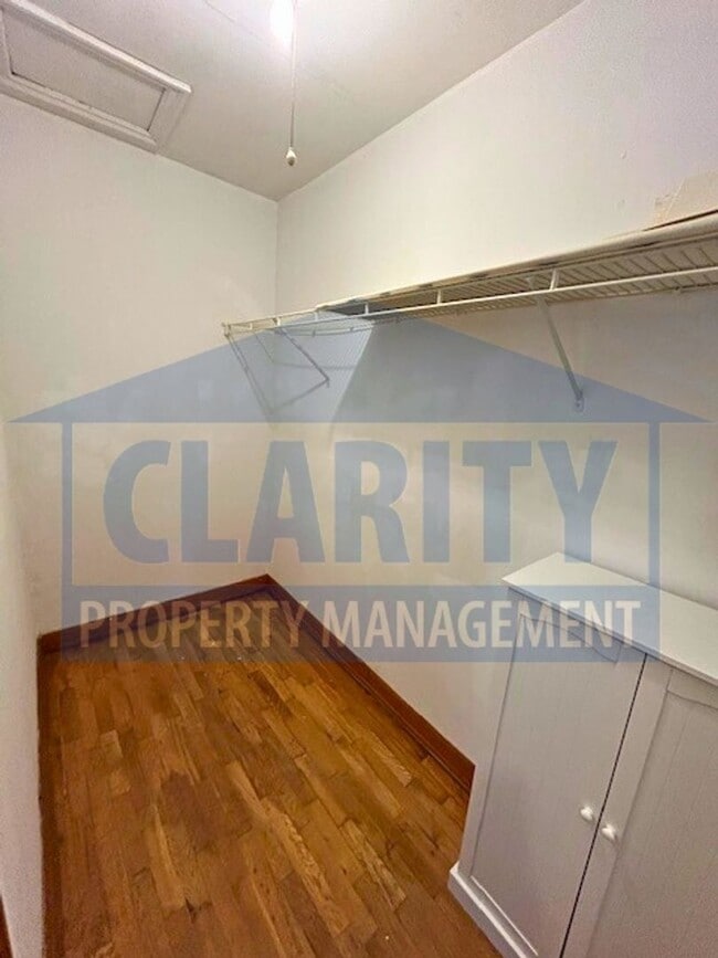 Building Photo - Two bedroom home! Great location!