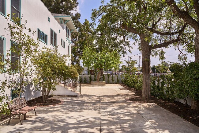 Building Photo - 2191 El Sereno Ave