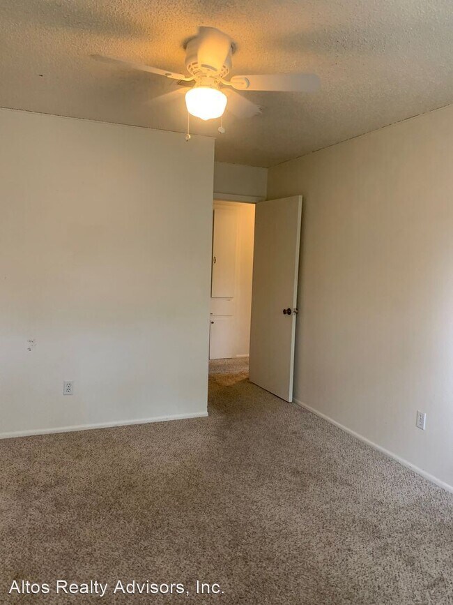 Building Photo - 3 br, 2 bath House - 2300 E Geddes Ave #H