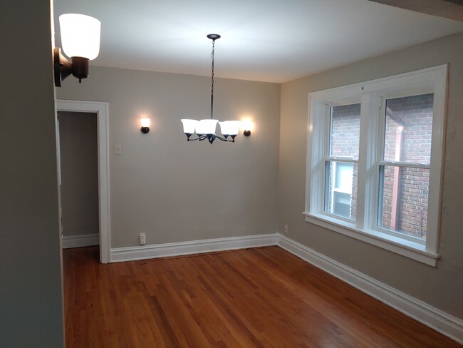 Dining Room - 4972 Tholozan Ave