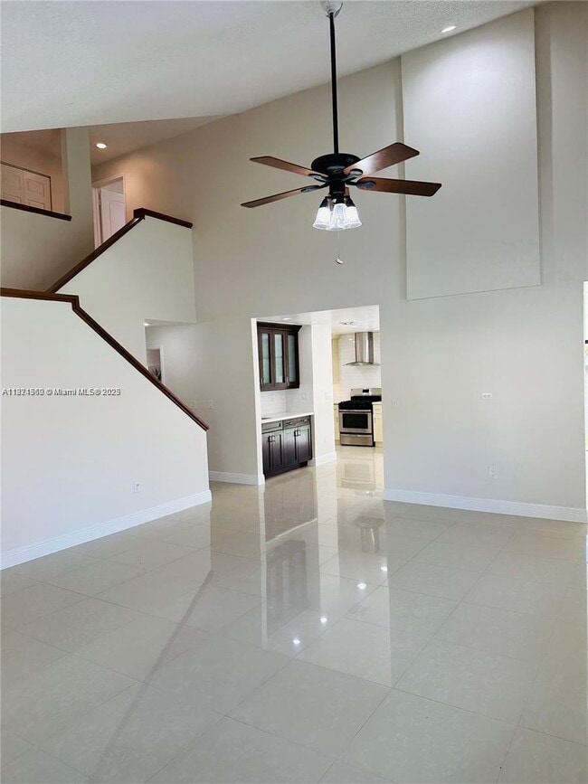 Building Photo - 15038 SW 89th Ter Rd