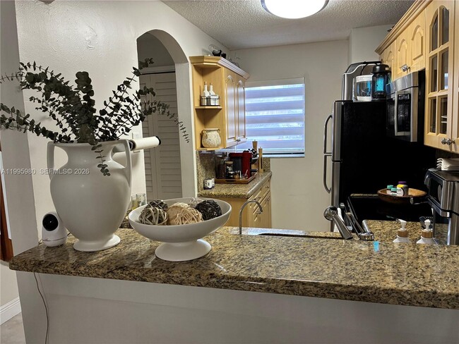 Building Photo - 6858 NW 173rd Dr