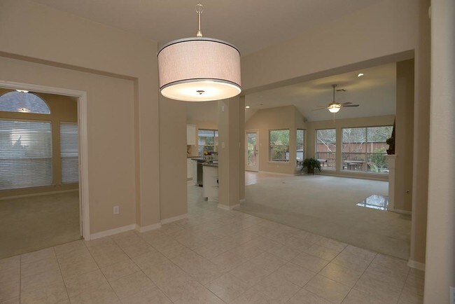 Building Photo - 67 N Veranda Ridge Dr