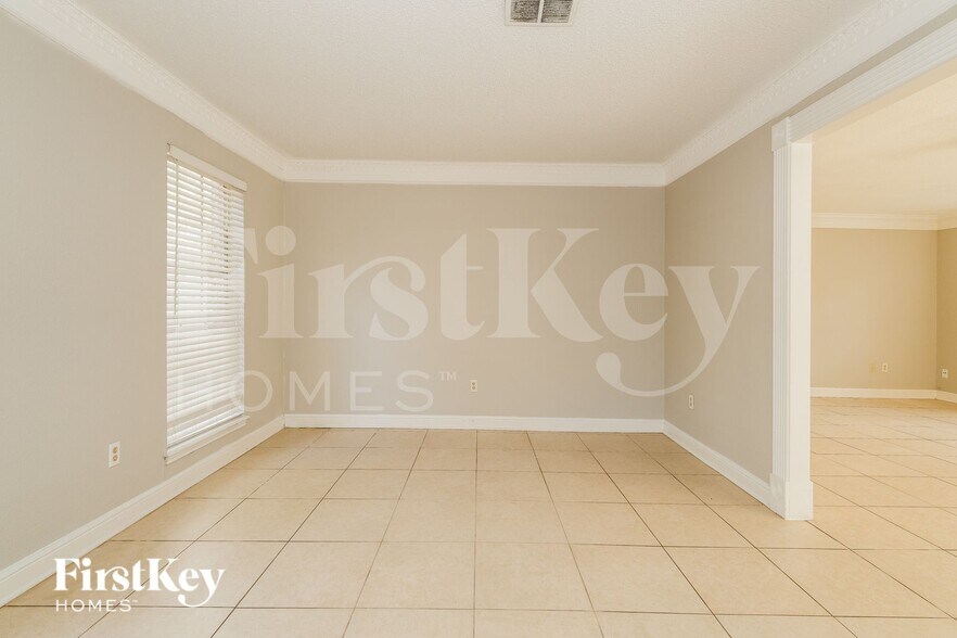 Building Photo - 17327 Rolling Creek Dr