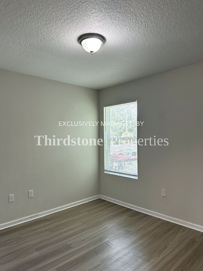 Building Photo - 1209 Neva St