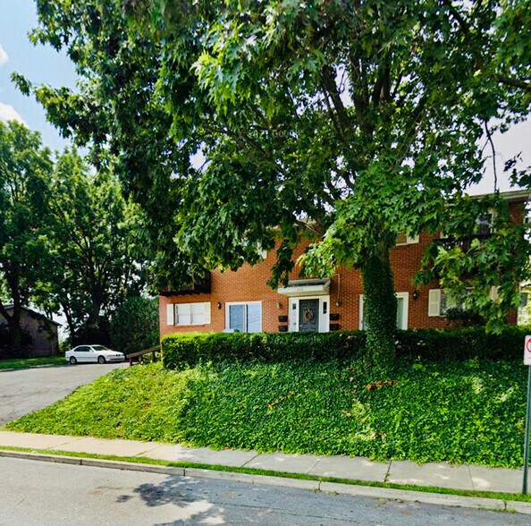 Primary Photo - 848 N 16th St