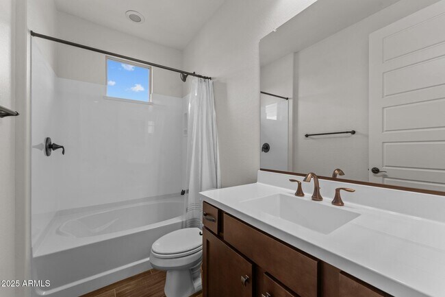 Building Photo - 3266 Sparrows Crk Wy