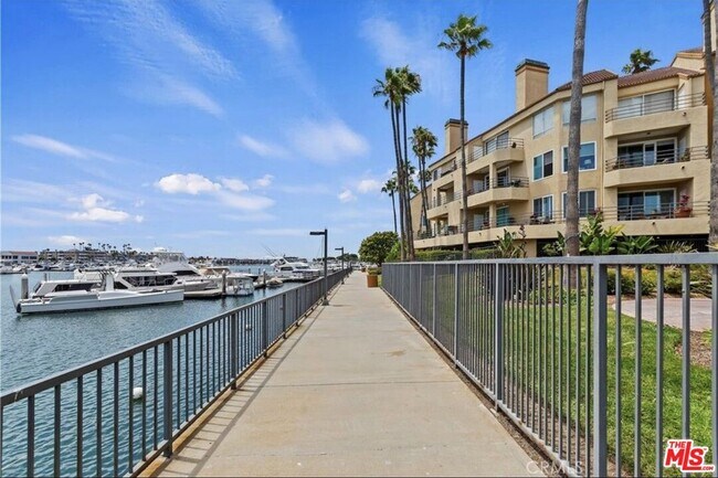 Building Photo - 16291 Countess Dr