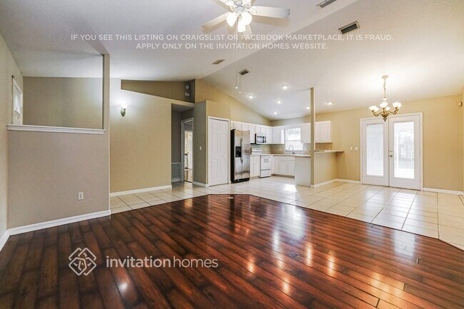 Building Photo - 3104 Pine Tree Dr