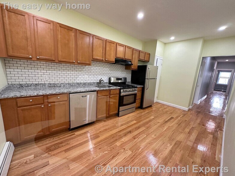 Building Photo - 295 Windsor St