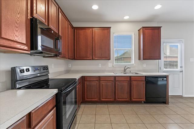 Building Photo - 8729 Noontide Dr