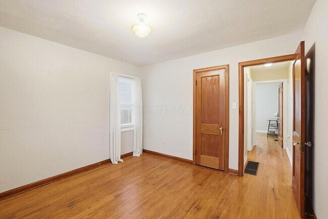 Building Photo - 2695 Bellwood Ave