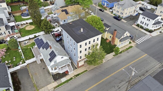 Building Photo - 272 Jefferson Ave