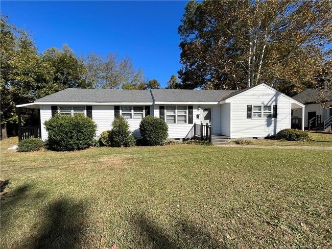 Building Photo - 2110 Rogers Dr