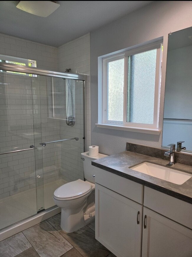 Building Photo - QUAINT ADU