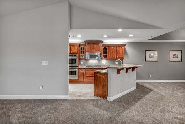 Building Photo - 4666 Sagewood Cir