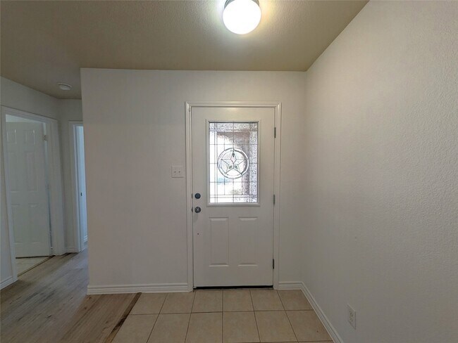 Building Photo - 5760 Fountain Flat Dr