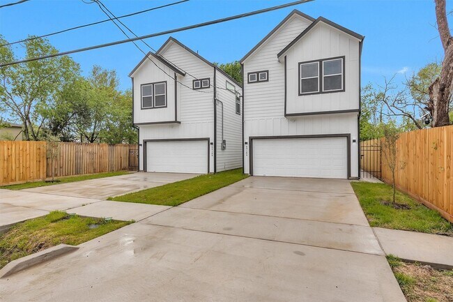 Building Photo - 6918 Dumble St