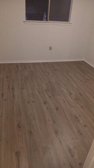 Building Photo - 2207 Montclair Dr