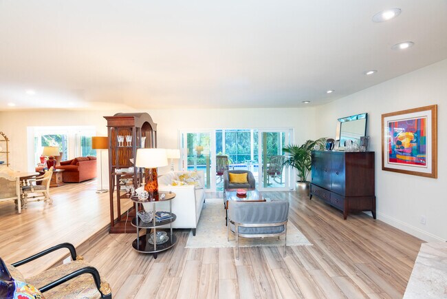 Building Photo - 3372 SE Court Dr