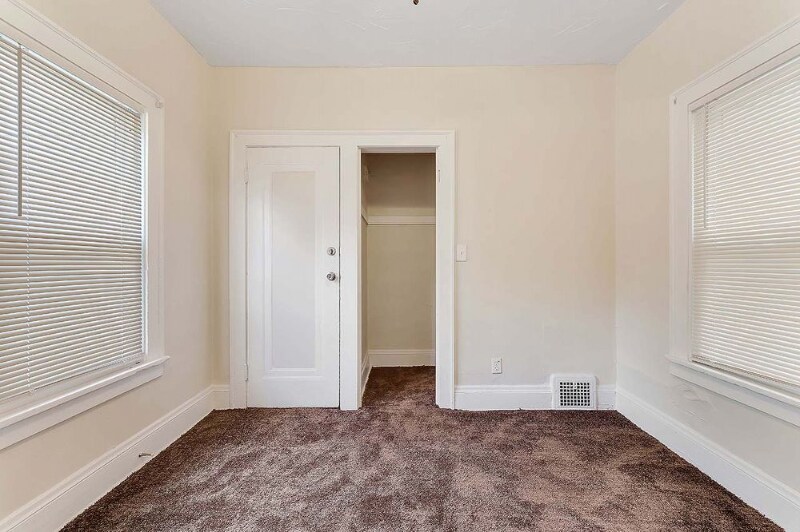 Building Photo - 3608 E 147th St