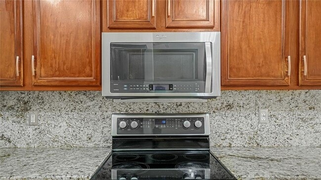 Building Photo - 774 Princeton Dr