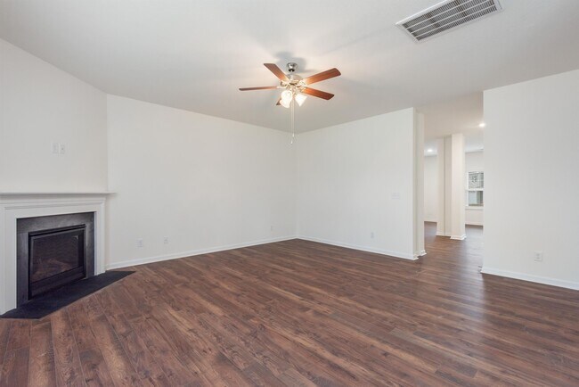 Building Photo - 4734 Willow Bluff Cir