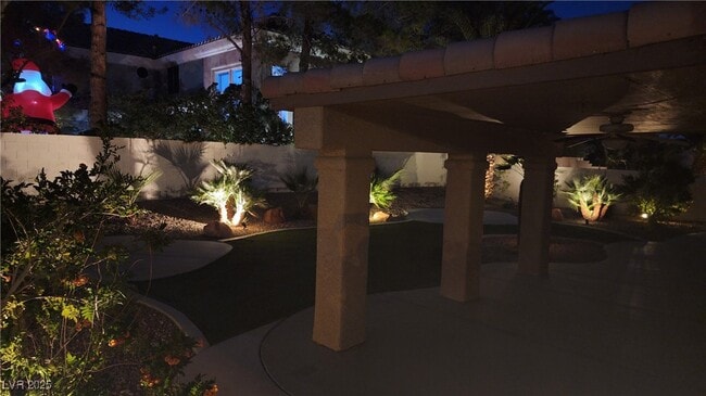 Building Photo - 8985 McLeod Dr