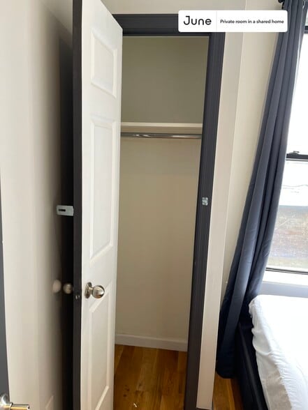 Building Photo - Room in Shared 3 bed/1 bath home in Upper West Side