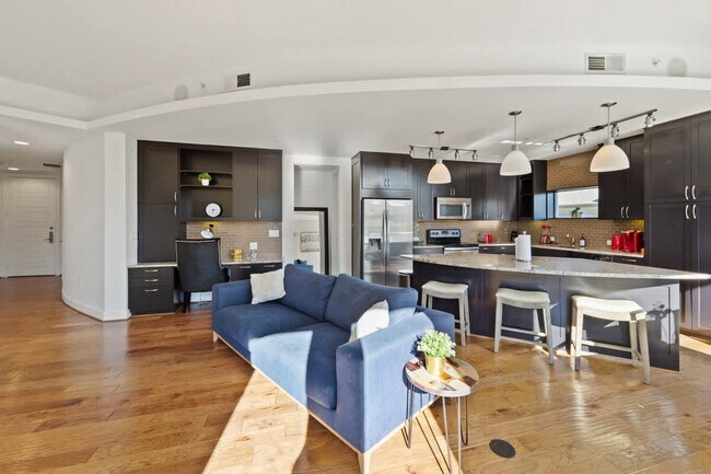 Building Photo - 101 Bowen St