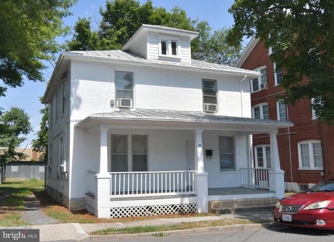 Building Photo - 24 Jackson Ave