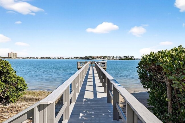 Building Photo - 6218 Palma Del Mar Blvd S