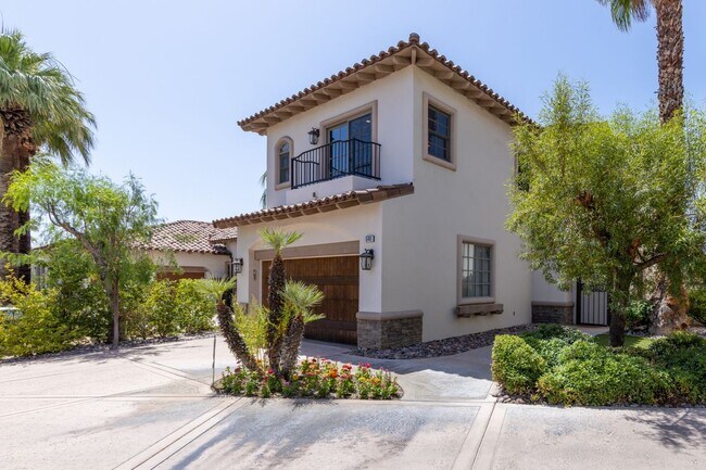 Building Photo - 546 N Indian Canyon Dr