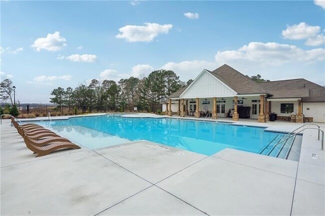Building Photo - 204 Silverleaf Trl