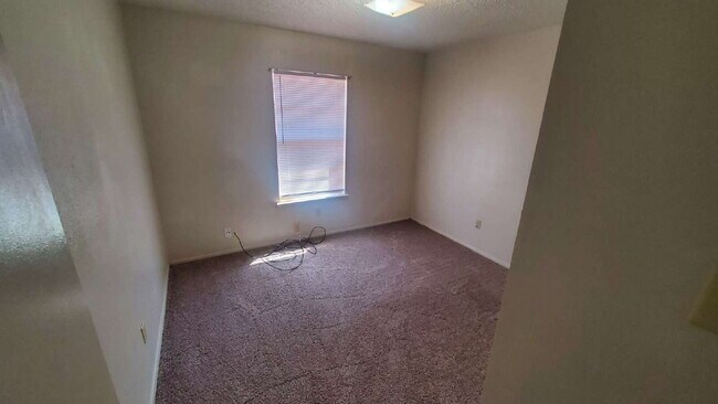 Building Photo - West Lubbock Corridor/ Trending Popular Lu...