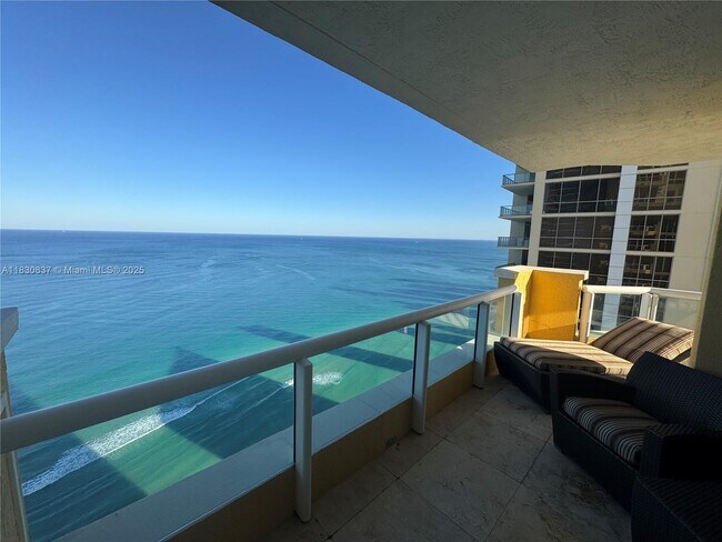 Building Photo - 17875 Collins Ave