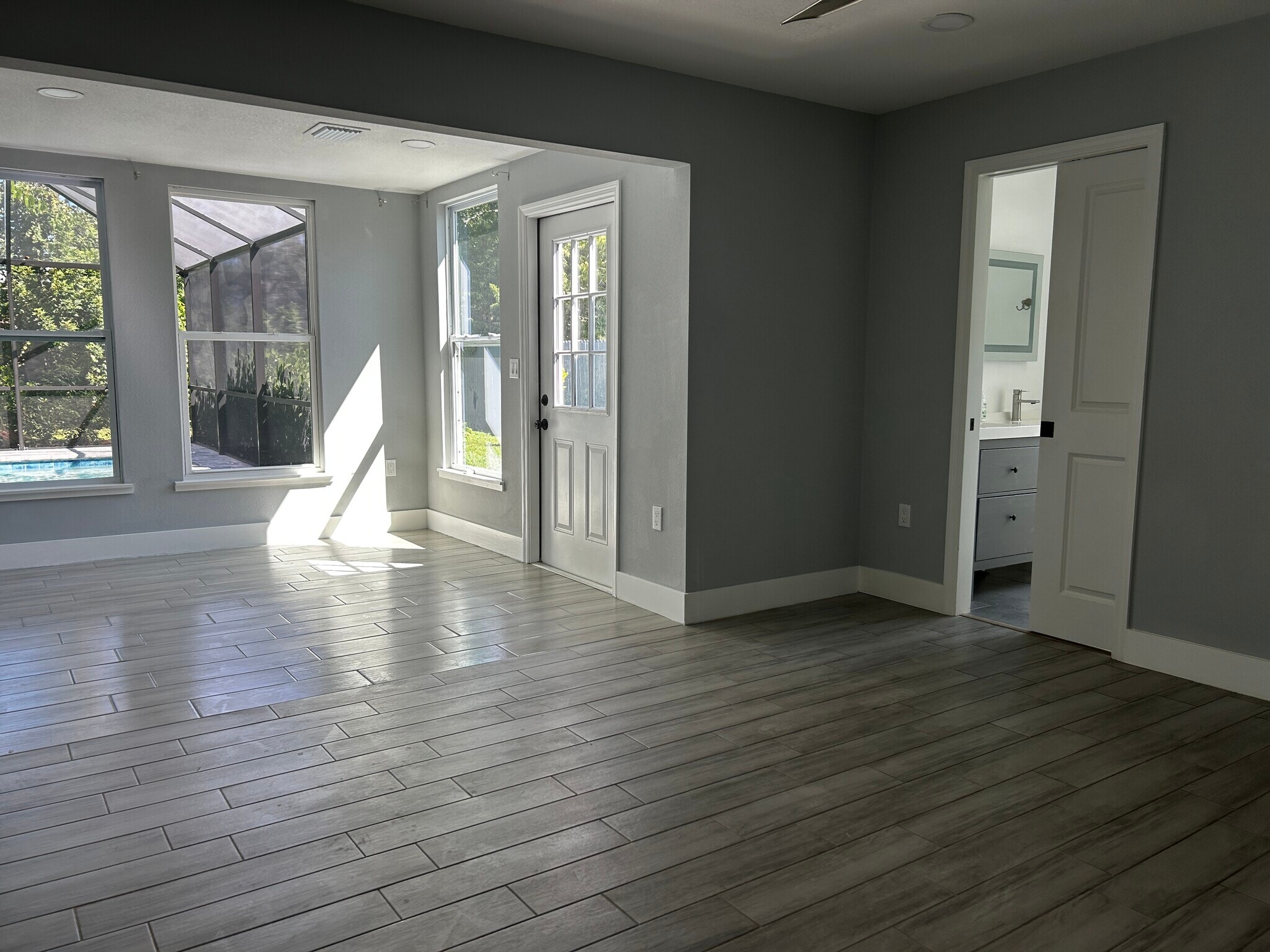 Building Photo - 3024 Woodpine Cir