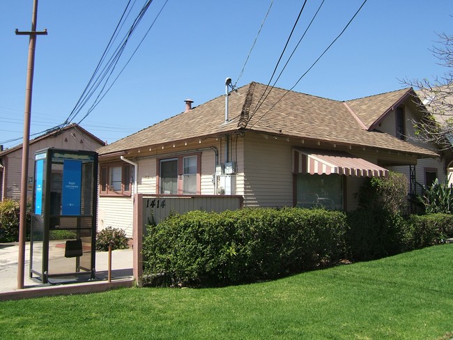 Building Photo - Carlill Auto Court