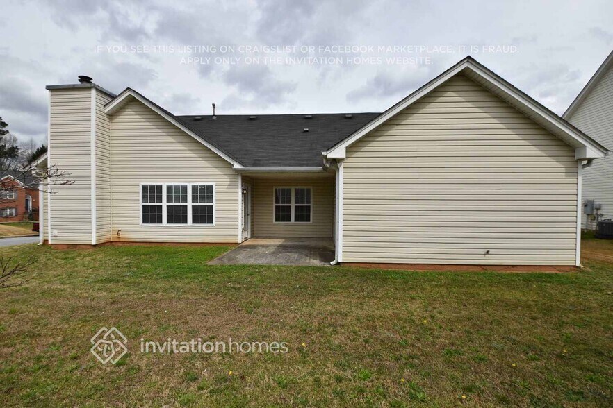 Building Photo - 2380 Thornberry Dr