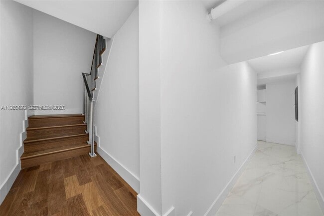 Building Photo - 100 South Pointe Dr