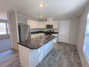Building Photo - 471 Montana
