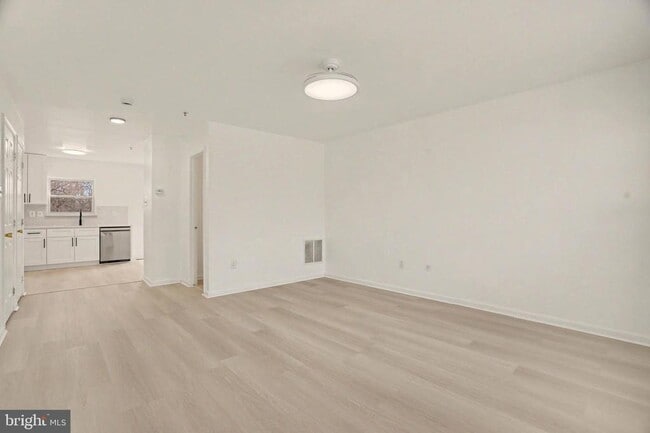 Building Photo - 14805 Strawberry Ln