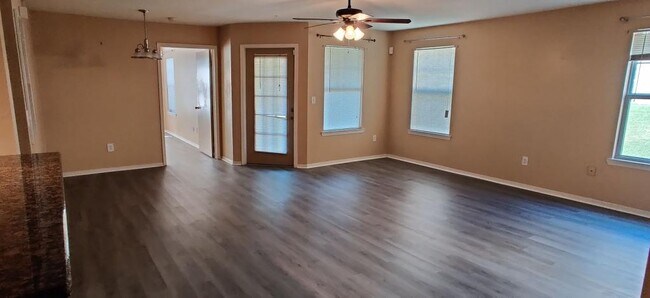 Building Photo - 416 Summit Ridge Pl