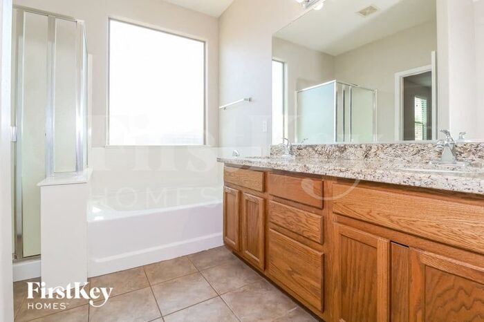 Building Photo - 16963 W Windermere Way