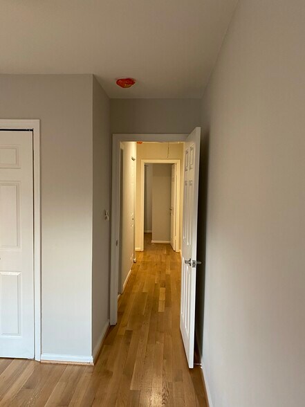 2nd Floor Hall Way - 1085 Paper Mill Ct NW