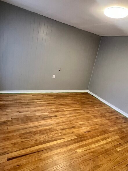 Building Photo - 402 Old Richton Rd